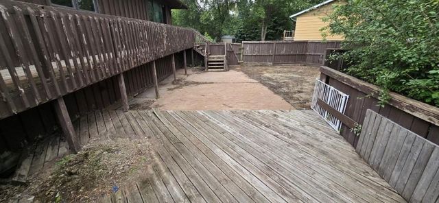 503 Hawthorne Drive, Marshall, MN 56258