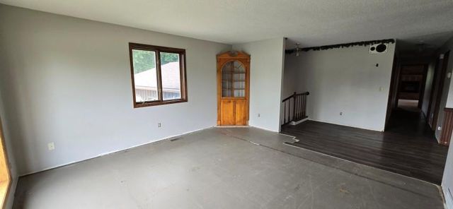 503 Hawthorne Drive, Marshall, MN 56258