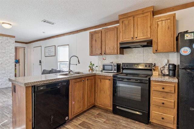 7639 VINE STREET, Land O Lakes, FL 34638