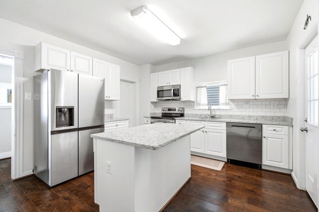 811 E B ST, Brunswick, MD 21716