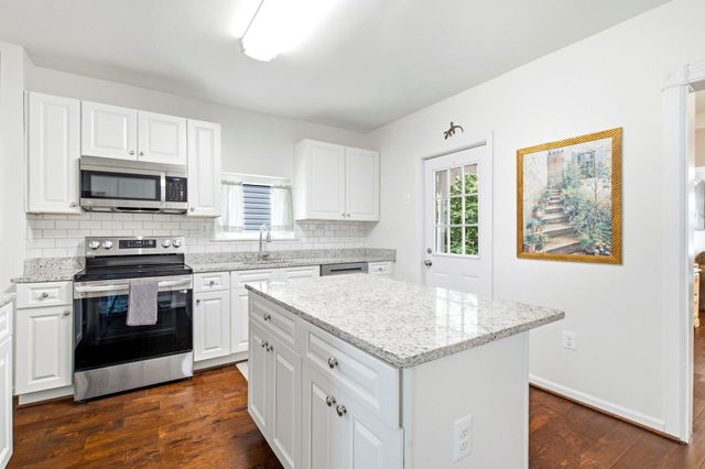 811 E B ST, Brunswick, MD 21716