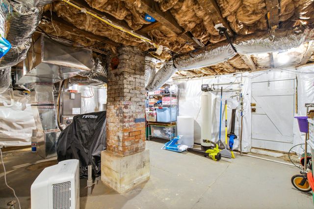 811 E B ST, Brunswick, MD 21716