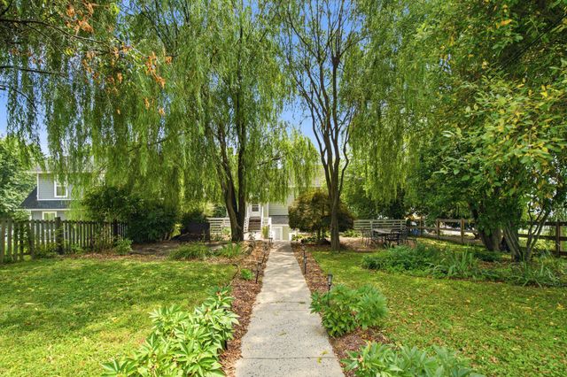 811 E B ST, Brunswick, MD 21716