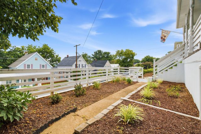 811 E B ST, Brunswick, MD 21716