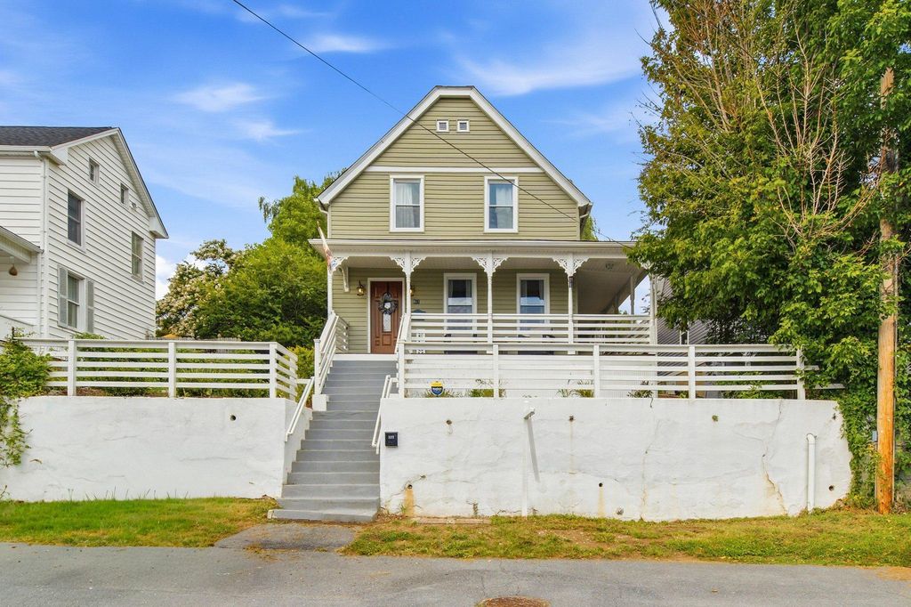 811 E B ST, Brunswick, MD 21716