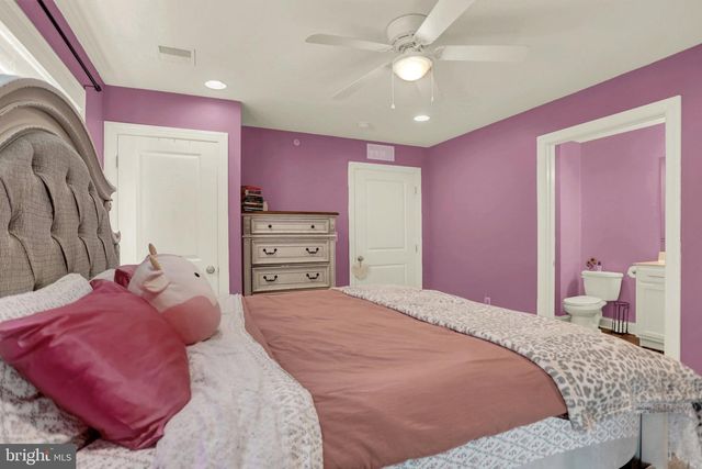 11 GROUP CT, Mount Holly Springs, PA 17065
