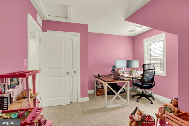 11 GROUP CT, Mount Holly Springs, PA 17065