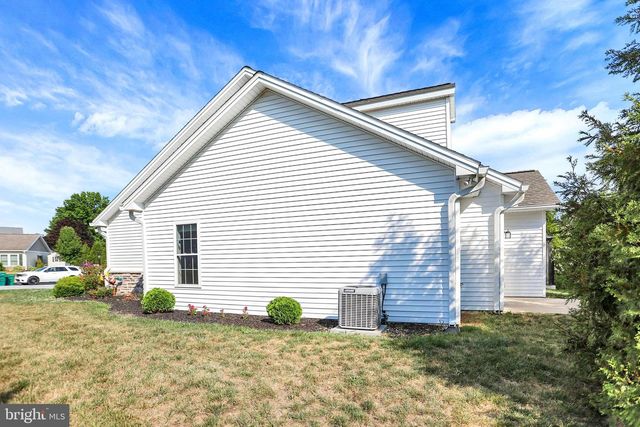 11 GROUP CT, Mount Holly Springs, PA 17065