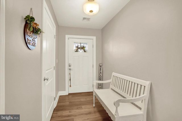 11 GROUP CT, Mount Holly Springs, PA 17065