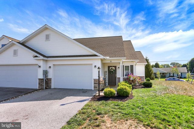 11 GROUP CT, Mount Holly Springs, PA 17065
