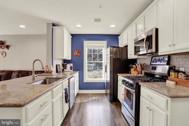 11 GROUP CT, Mount Holly Springs, PA 17065