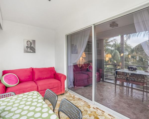 2951 NW 46th Ave 301, Lauderdale Lakes, FL 33313