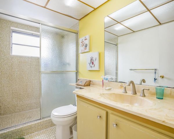 2951 NW 46th Ave 301, Lauderdale Lakes, FL 33313