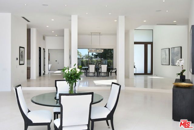 16167 Royal Oak Road, Encino (los Angeles), CA 91436