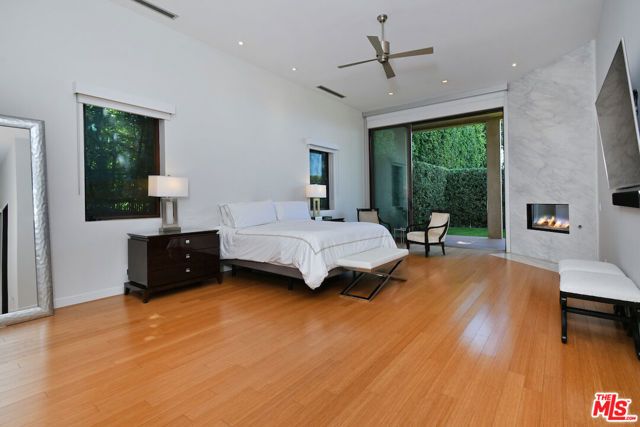 16167 Royal Oak Road, Encino (los Angeles), CA 91436