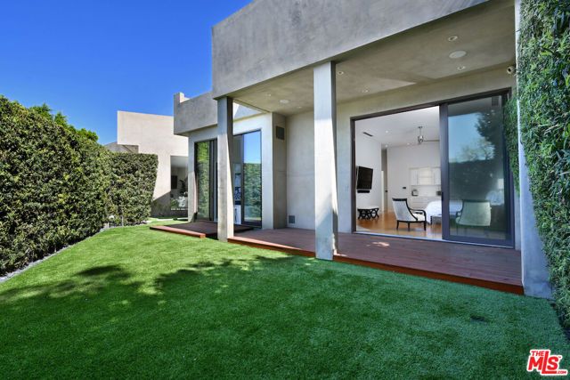 16167 Royal Oak Road, Encino (los Angeles), CA 91436