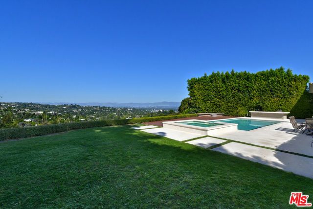 16167 Royal Oak Road, Encino (los Angeles), CA 91436