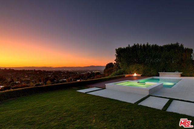 16167 Royal Oak Road, Encino (los Angeles), CA 91436