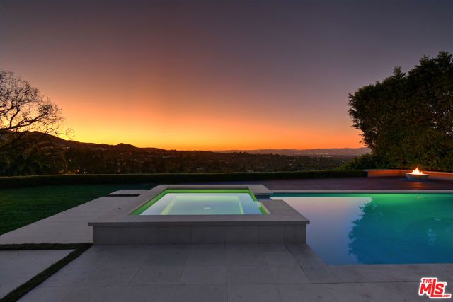 16167 Royal Oak Road, Encino (los Angeles), CA 91436
