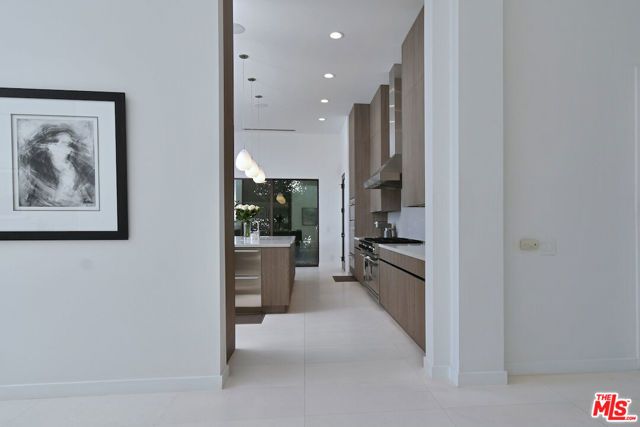 16167 Royal Oak Road, Encino (los Angeles), CA 91436