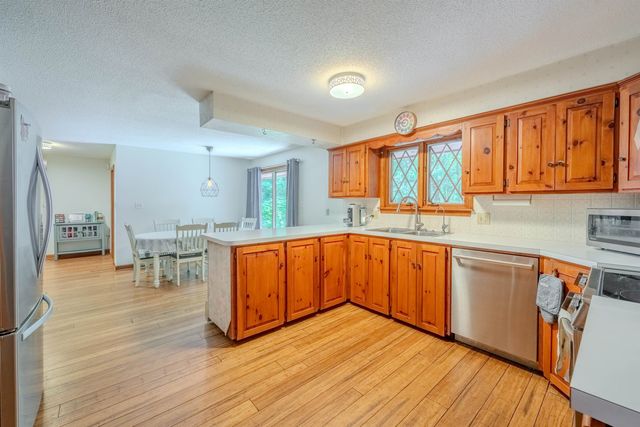 55 Logging Hill Road, Bow, NH 03304