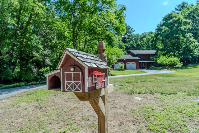55 Logging Hill Road, Bow, NH 03304
