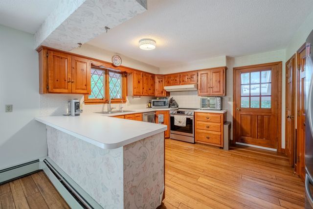 55 Logging Hill Road, Bow, NH 03304