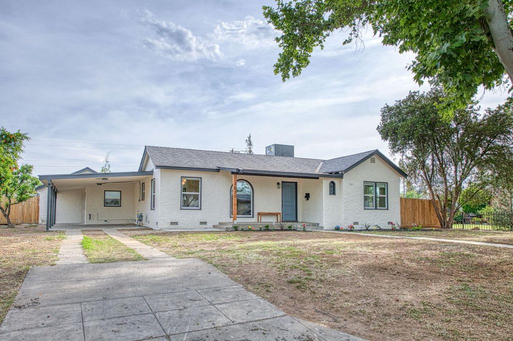 Image 43 of property listing at 3030 E Normal, Fresno, CA 93703