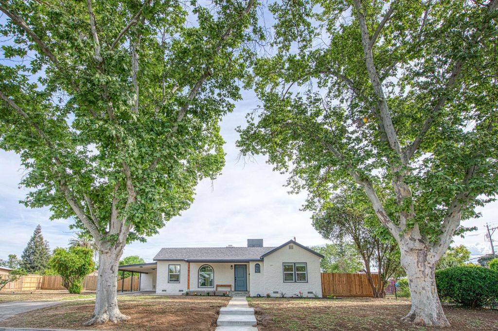 Image 44 of property listing at 3030 E Normal, Fresno, CA 93703