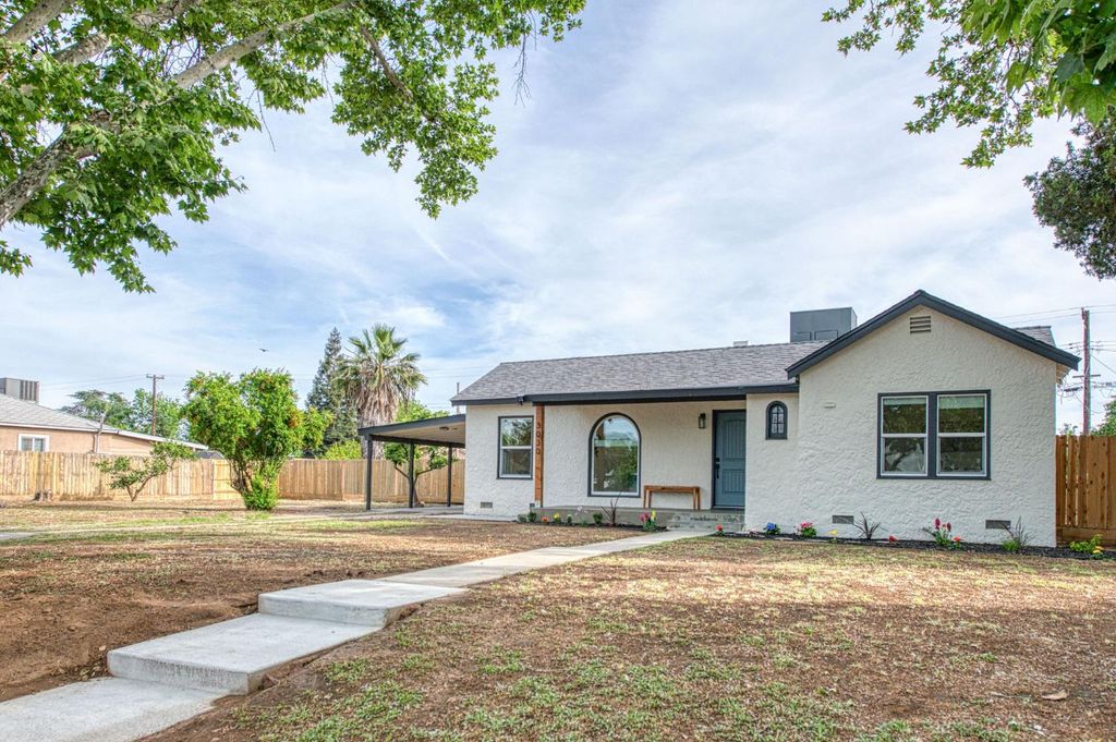 Image 45 of property listing at 3030 E Normal, Fresno, CA 93703