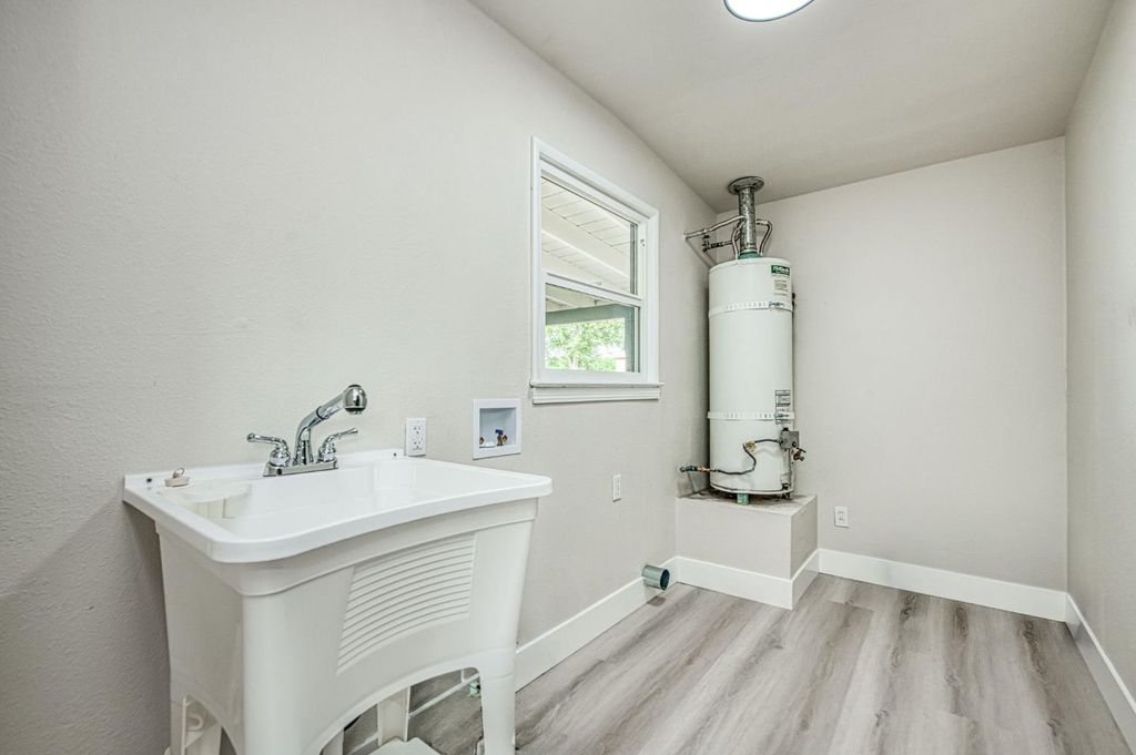Image 50 of property listing at 3030 E Normal, Fresno, CA 93703
