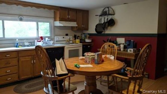 22 Old Mill Road, Poughkeepsie, NY 12603