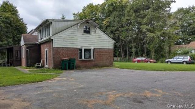 22 Old Mill Road, Poughkeepsie, NY 12603