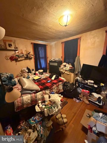 1220 W MARSHALL ST, Norristown, PA 19401