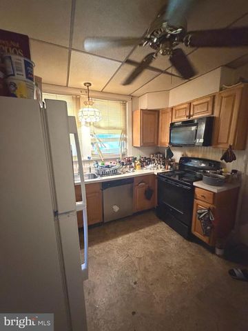 1220 W MARSHALL ST, Norristown, PA 19401