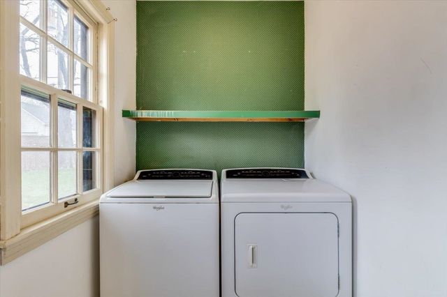 1455 N Woodrow Ave, Wichita, KS 67203