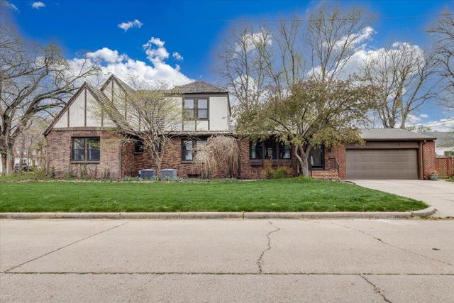 1455 N Woodrow Ave, Wichita, KS 67203