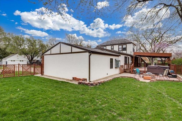 1455 N Woodrow Ave, Wichita, KS 67203