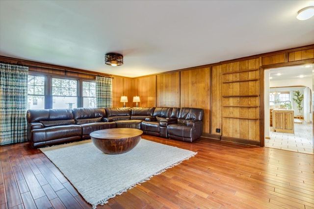 1455 N Woodrow Ave, Wichita, KS 67203