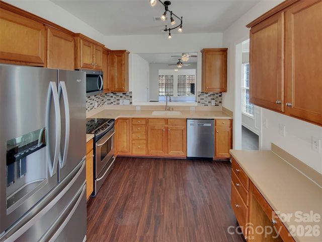 20028 Dovekie Lane, Fort Mill, SC 29707