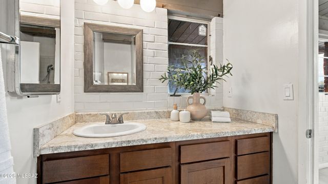 7443 E Calle Sinaloa, Tucson, AZ 85710