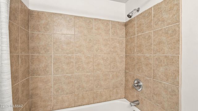 7443 E Calle Sinaloa, Tucson, AZ 85710