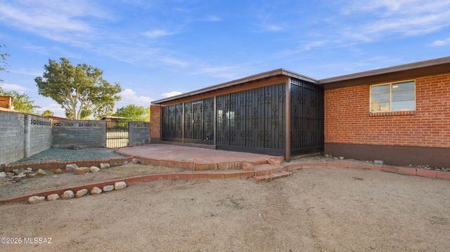 7443 E Calle Sinaloa, Tucson, AZ 85710