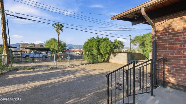 7443 E Calle Sinaloa, Tucson, AZ 85710