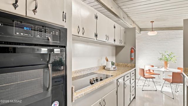 7443 E Calle Sinaloa, Tucson, AZ 85710