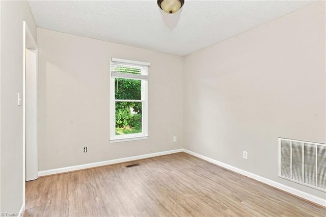 205 Lorraine Drive, Winston-salem, NC 27107