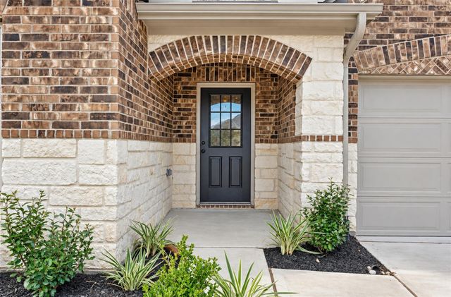 311 Flower Reed Court, Magnolia, TX 77354