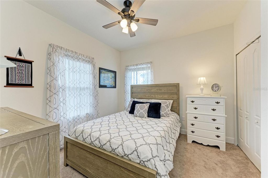 Image 35 of property listing at 12807 SEASONG TERRACE, Bradenton, FL 34211