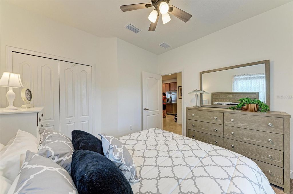 Image 37 of property listing at 12807 SEASONG TERRACE, Bradenton, FL 34211