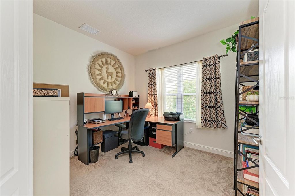 Image 38 of property listing at 12807 SEASONG TERRACE, Bradenton, FL 34211